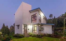 Morning Bliss - Ranikhet By Veo, Stayvista - 3Bhk Mountain-View Villa With Bonfire